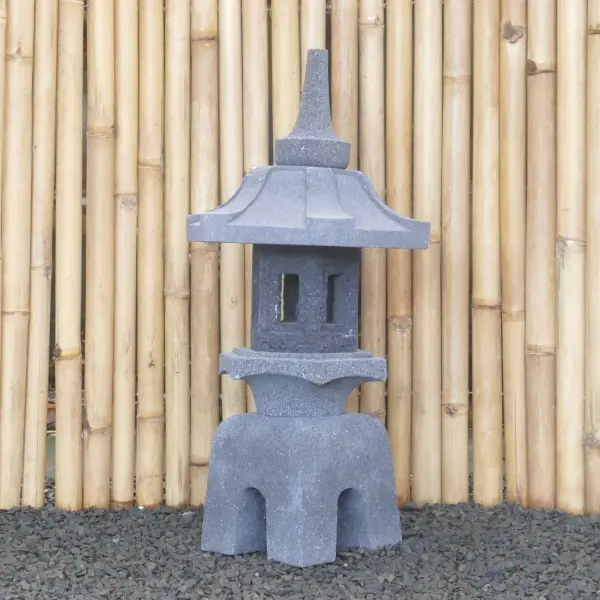 Product image 4 of the product “Japanese style Garden Lantern, made from Andesit Stone. Multipart. 80 cm Height, Roof is 40 cm width. ”